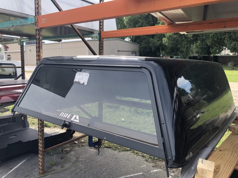 A.R.E. V Series no side windows, needs contour strip - Truck Cap